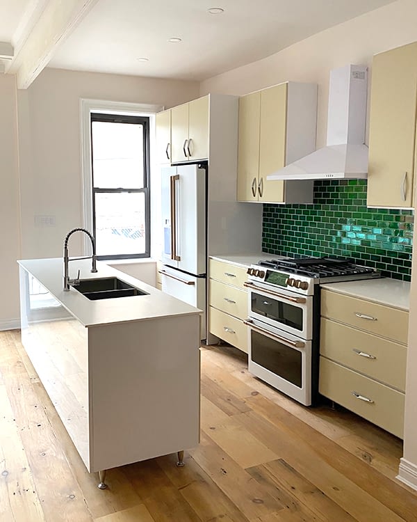 Brooklyn, NY - Toro Kitchen Cabinets